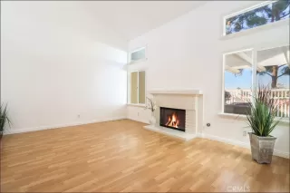 Photo #2: OC25252895 Listing 