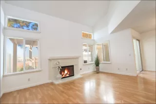 Photo #4: OC25252895 Listing 