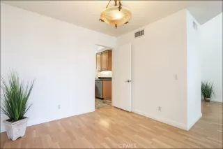 Photo #6: OC25252895 Listing 