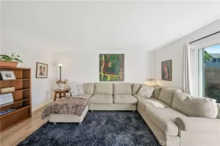 Photo #5: OC25252947 Listing