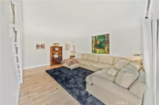 Photo #6: OC25252947 Listing