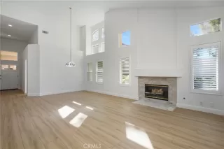 Photo #5: OC25253043 Listing