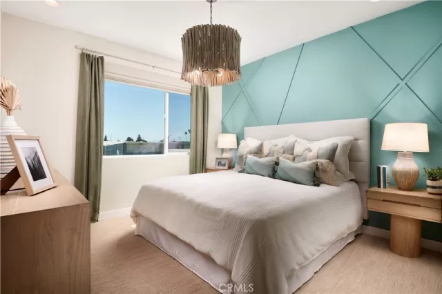 MLS: OC25253051 Condo For Sale