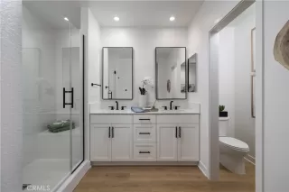 Photo #5: OC25253057 Listing 