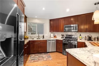 Photo #2: OC25253166 Listing 