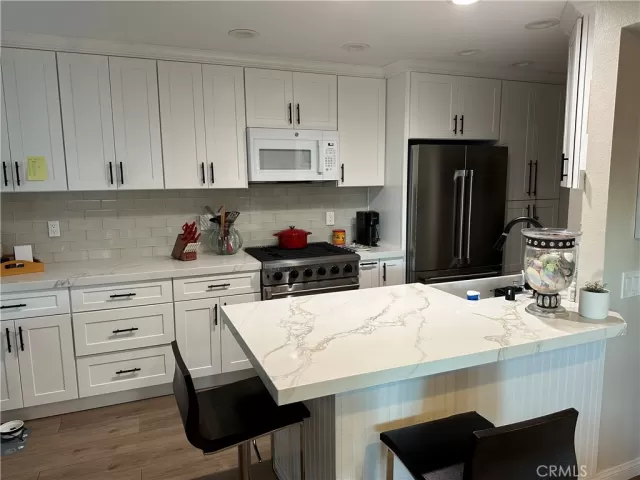 MLS: OC25253195 Condo For Sale