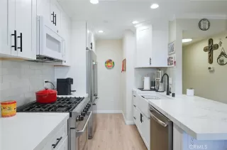 Photo #3: OC25253195 Listing 