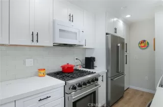 Photo #5: OC25253195 Listing 