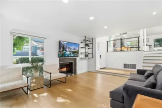 Photo #4: OC25253492 Listing 