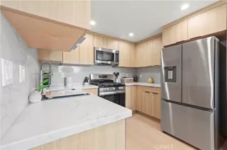 Photo #1: OC25253538 Listing 