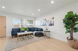 Photo #5: OC25253538 Listing 