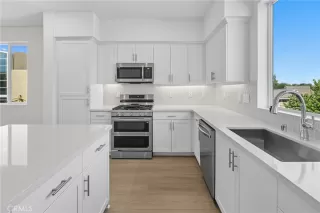 Photo #6: OC25253790 Listing 