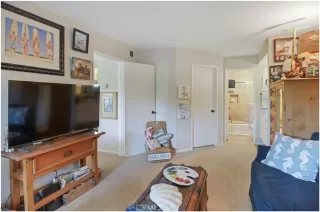 Photo #6: OC25253934 Listing 