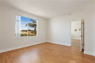 Photo #6: OC25254095 Listing 