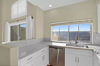 Photo #5: OC25254099 Listing 