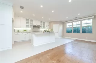 Photo #6: OC25254186 Listing 