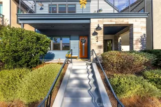 Photo #2: OC25254300 Listing