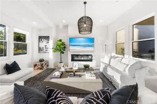 Photo #3: OC25254300 Listing