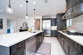 Photo #6: OC25254526 Listing