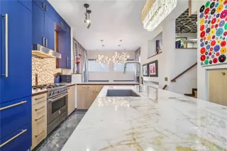 Photo #2: OC25254969 Listing 