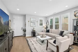 Photo #3: OC25254971 Listing