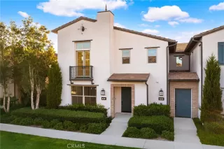 Photo #1: OC25255056 Listing