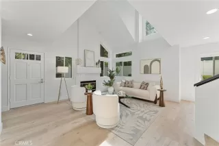 Photo #1: OC25255132 Listing