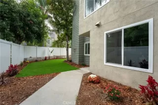 Photo #6: OC25255132 Listing