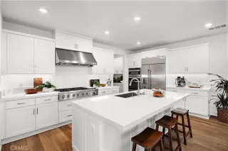 Photo #4: OC25255406 Listing 