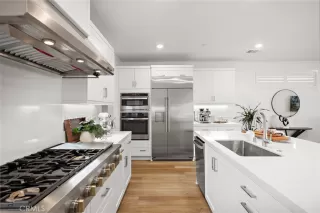 Photo #5: OC25255406 Listing 