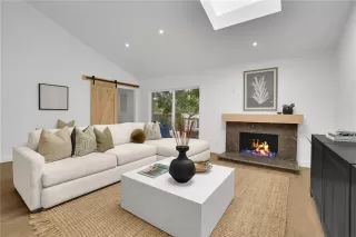 Photo #2: OC25255439 Listing 