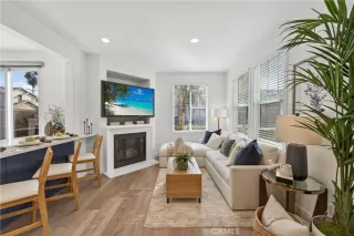 Photo #3: OC25255650 Listing