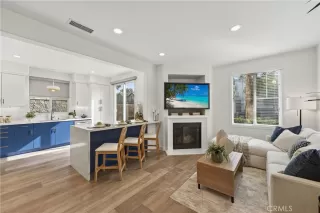 Photo #4: OC25255650 Listing