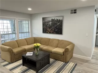 Photo #4: OC25255843 Listing 