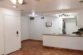 Photo #4: OC25255850 Listing