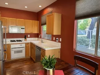 Photo #5: OC25255872 Listing 