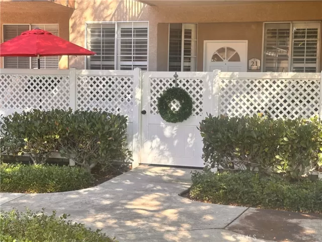 MLS: OC25256056 Condo For Sale