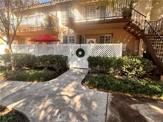 Photo #1: OC25256056 Listing