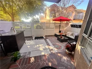 Photo #2: OC25256056 Listing