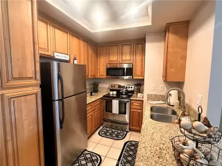 Photo #6: OC25256056 Listing