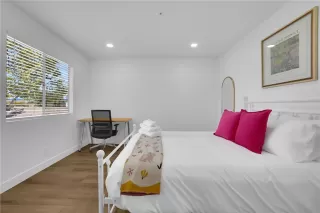 Photo #3: OC25256356 Listing 