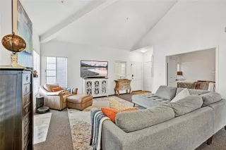 Photo #4: OC25256449 Listing 