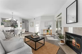 Photo #2: OC25256639 Listing 