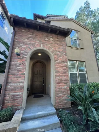 More Details about MLS # OC25256737 : 211 TALL OAK