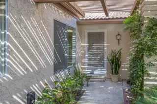 Photo #3: OC25256875 Listing