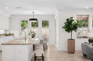 Photo #5: OC25256893 Listing 