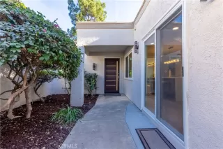 Photo #5: OC25257013 Listing