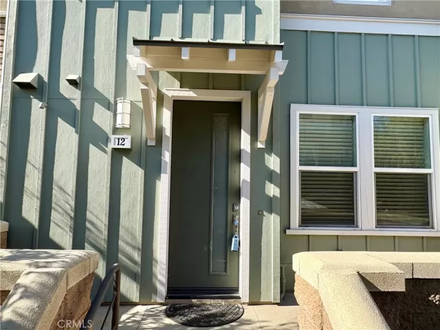 MLS: OC25257209 Condo For Sale