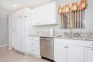 Photo #5: OC25257301 Listing