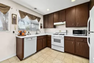 Photo #6: OC25257422 Listing 